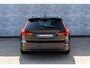 Volvo V60 T6 Plug-in hybrid AWD Essential | Google | Long Range | Adaptieve Cruise Control | Stoelverwarming Voor + Achter | Lederen Bekleding | Zwarte Hemelbekleding | Stuurverwarming | Getint Glas | Gloss Black Grill | Park Assist | 19" LM