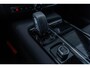 Volvo V60 T6 Plug-in hybrid AWD Essential | Google | Long Range | Adaptieve Cruise Control | Stoelverwarming Voor + Achter | Lederen Bekleding | Zwarte Hemelbekleding | Stuurverwarming | Getint Glas | Gloss Black Grill | Park Assist | 19" LM