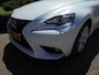 Lexus IS 300h Hybrid 223pk Business Line- Rijklaar met 12 maanden BOVAG garantie.
