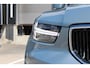 Volvo XC40 2.0 T4 Momentum Pro | Trekhaak uitklapbaar | Parkeersensoren voor + achter | Verwarmde voorstoelen | Cruise control | Regensensor | Alarm klasse 1