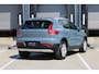 Volvo XC40 2.0 T4 Momentum Pro | Trekhaak uitklapbaar | Parkeersensoren voor + achter | Verwarmde voorstoelen | Cruise control | Regensensor | Alarm klasse 1