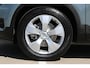 Volvo XC40 2.0 T4 Momentum Pro | Trekhaak uitklapbaar | Parkeersensoren voor + achter | Verwarmde voorstoelen | Cruise control | Regensensor | Alarm klasse 1