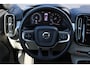 Volvo XC40 2.0 T4 Momentum Pro | Trekhaak uitklapbaar | Parkeersensoren voor + achter | Verwarmde voorstoelen | Cruise control | Regensensor | Alarm klasse 1