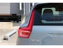 Volvo XC40 2.0 T4 Momentum Pro | Trekhaak uitklapbaar | Parkeersensoren voor + achter | Verwarmde voorstoelen | Cruise control | Regensensor | Alarm klasse 1