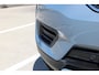 Volvo XC40 2.0 T4 Momentum Pro | Trekhaak uitklapbaar | Parkeersensoren voor + achter | Verwarmde voorstoelen | Cruise control | Regensensor | Alarm klasse 1