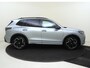 Volkswagen Tiguan 1.5 eHybrid R-Line Edition | SoH 100% | Panoramadak | Trekhaak | Lederen bekleding 'Varenna' | Head-up display | Black style | Harman/kardon audio | 360 camera | Dodehoek detectie |