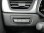 Renault Captur 1.6 E-Tech Hybrid 145 Intens / 1e Eigenaar / Dealer Onderhouden / Trekhaak / Camera / Sensoren Voor en Achter / Navigatie / Apple Carplay / Android Auto /