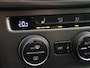 Volkswagen Golf 1.6 TDI Highline BlueMotion TREKHAAK / STOELVERW / GR NAVI / CLIMA / PDC / BLUETOOTH / CRUIS / NL-AUTO
