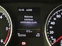 Volkswagen Golf 1.6 TDI Highline BlueMotion TREKHAAK / STOELVERW / GR NAVI / CLIMA / PDC / BLUETOOTH / CRUIS / NL-AUTO