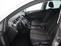 Volkswagen Golf 1.6 TDI Highline BlueMotion TREKHAAK / STOELVERW / GR NAVI / CLIMA / PDC / BLUETOOTH / CRUIS / NL-AUTO