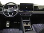 Volkswagen Tiguan 1.5 eHybrid R-Line Edition | SoH 100% | Trekhaak | Head-up display | Black style | 360 camera | Parkeerassistent | Stoel- en stuurwielverwarming | Dodehoek detectie | Keyless |