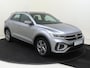 Volkswagen T-Roc 1.0 TSI R-Line Business | Trekhaak | Parkeerassistent | Stoelverwarming | Achteruitrijcamera | Digital cockpit Pro | Adaptieve cruise control | LED Plus verlichting |