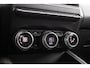 Renault Captur 1.6 E-Tech Plug-in Hybrid 160 Initiale Paris | Trekhaak | Apple cp/Android auto | Camera |