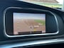 Volvo V40 1.5 T3 152PK R-Design AUTOMAAT TREKHAAK| PANORAMADAK| HARMAN/KARDON SOUND| STOELVERWARMING| CAMERA + PARKEERSENSOREN| NAVIGATIE| KEYLESS| DEALER ONDERHOUDEN| FULL LED|