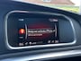Volvo V40 1.5 T3 152PK R-Design AUTOMAAT TREKHAAK| PANORAMADAK| HARMAN/KARDON SOUND| STOELVERWARMING| CAMERA + PARKEERSENSOREN| NAVIGATIE| KEYLESS| DEALER ONDERHOUDEN| FULL LED|