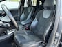 Volvo V40 1.5 T3 152PK R-Design AUTOMAAT TREKHAAK| PANORAMADAK| HARMAN/KARDON SOUND| STOELVERWARMING| CAMERA + PARKEERSENSOREN| NAVIGATIE| KEYLESS| DEALER ONDERHOUDEN| FULL LED|
