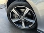 Volvo V40 1.5 T3 152PK R-Design AUTOMAAT TREKHAAK| PANORAMADAK| HARMAN/KARDON SOUND| STOELVERWARMING| CAMERA + PARKEERSENSOREN| NAVIGATIE| KEYLESS| DEALER ONDERHOUDEN| FULL LED|