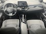 Toyota C-HR / C-HR+ 2.0 Hybrid Dynamic / Adaptieve Cruise Control / Airco / Navigatie Dmv Apple Carplay & Android Auto / Stoel,-Stuur Verwarming / Dodehoek detectie / Dab / Parkeersensoren Voor & Achter / Achteruitrij Camera /