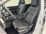 Nissan Qashqai 1.3 MHEV Xtronic Tekna Plus / Trekgewicht 1800 KG / All Seasonbanden / Google Maps Navigatie / Panoramadak / BOSE Audio / Elektrische Kofferbak / HUD / Massagestoelen / Memoryseats / 360 Graden Camera / Adaptive Cruise Control / Climate Control /