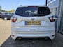 Ford Kuga 1.5 EcoBoost ST Line 150 pk | Wegklapbare trekhaak | Parelmoerwit metallic | Achteruitrijcamera | Elek. bedienbare achterklep | Alcantara leder | Volledige onderhoudshistorie!