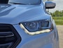 Ford Kuga 1.5 EcoBoost ST Line 150 pk | Wegklapbare trekhaak | Parelmoerwit metallic | Achteruitrijcamera | Elek. bedienbare achterklep | Alcantara leder | Volledige onderhoudshistorie!