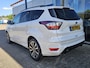 Ford Kuga 1.5 EcoBoost ST Line 150 pk | Wegklapbare trekhaak | Parelmoerwit metallic | Achteruitrijcamera | Elek. bedienbare achterklep | Alcantara leder | Volledige onderhoudshistorie!