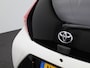 Toyota Aygo 1.0 VVT-i x-wave | Cruise Control | Achteruitrijcamera | Bluetooth | Keyless | Airco | Bi-Xenon | lichtmetalen velgen 15" |