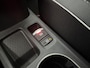 Renault Captur 1.3 TCe 130 Edition One / All Seasonbanden / Navigatie / Camera / Parkeersensoren Voor + Achter / Cruise Control / Half Lederenbekleding / Climate Control / LED Verlichting /