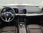 BMW iX1 XDrive30 Launch Edition 67 kWh(NL-auto, 1e Eig, Dealer OnderH, Navi, Leder, Climate Con, Etc)