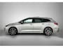 Toyota Corolla Touring Sports 2.0 Hybrid Executive | Schuif / Open dak | Leder | JBL | Stoel + Stuur verwarming | BLindspot | PDC rondom | Onderweg-naar-dealer