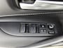 Toyota Corolla Touring Sports 2.0 Hybrid Executive | Schuif / Open dak | Leder | JBL | Stoel + Stuur verwarming | BLindspot | PDC rondom | Onderweg-naar-dealer