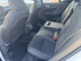 Volvo XC40 Single Motor Extended Range Ultimate 82 kWh | Schuif -/ Kanteldak | Nubuck Bekleding | Harman Kardon Audio | Stoel + Stuurverwarming | 360 Camera | All-Seasons | 19 Inch | BLIS Dodehoek Detectie |