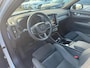 Volvo XC40 Single Motor Extended Range Ultimate 82 kWh | Schuif -/ Kanteldak | Nubuck Bekleding | Harman Kardon Audio | Stoel + Stuurverwarming | 360 Camera | All-Seasons | 19 Inch | BLIS Dodehoek Detectie |