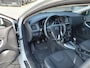 Volvo V40 2.0 T2 Momentum Trekhaak | stoel verwarming | lichtmetaal | climate control |