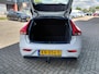 Volvo V40 2.0 T2 Momentum Trekhaak | stoel verwarming | lichtmetaal | climate control |