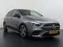 Mercedes-Benz B-klasse 180 Business Solution AMG | Trekhaak Wegklapbaar | Panorama - Schuifdak | Night Pakket | Achteruitrij Camera | Parkeer Sensoren Voor + Achter