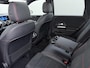 Mercedes-Benz B-klasse 180 Business Solution AMG | Trekhaak Wegklapbaar | Panorama - Schuifdak | Night Pakket | Achteruitrij Camera | Parkeer Sensoren Voor + Achter