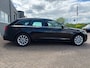 Audi A6 Avant 2.0 TFSI Business Edition in automaat en elec panoramadak en parkeersensoren en trekhaak