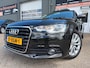 Audi A6 Avant 2.0 TFSI Business Edition in automaat en elec panoramadak en parkeersensoren en trekhaak