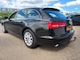 Audi A6 Avant 2.0 TFSI Business Edition in automaat en elec panoramadak en parkeersensoren en trekhaak