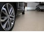Volkswagen T-Roc 1.5 TSI 150pk Sport | LED | Digital Cockpit | Camera | Trekhaak | 100% (Dealer) onderhouden label