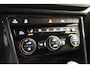 Volkswagen T-Roc 1.5 TSI 150pk Sport | LED | Digital Cockpit | Camera | Trekhaak | 100% (Dealer) onderhouden label