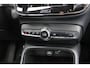 Volvo XC40 Recharge P8 408PK AWD R-Design | Adapt. Cruise | BLIS | Keyless Entry | El. Trekhaak | PDC Achter | El. Achterklep | Nubuck bekleding |