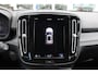 Volvo XC40 Recharge P8 408PK AWD R-Design | Adapt. Cruise | BLIS | Keyless Entry | El. Trekhaak | PDC Achter | El. Achterklep | Nubuck bekleding |