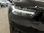 Volvo XC40 Recharge P8 AWD R-Design | 93% SOH | Trekhaak | H&K | Pano | Warmtepomp |