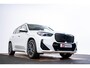 BMW iX1 eDrive20 67 kWh M Sport - Panoramadak - Driving Assistant Plus - Head up - Getinte ruiten - Comfort Access - Elektrisch verwarmde voorstoelen - sportstoelen - Grootlichtassistent -