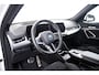 BMW iX1 eDrive20 67 kWh M Sport - Panoramadak - Driving Assistant Plus - Head up - Getinte ruiten - Comfort Access - Elektrisch verwarmde voorstoelen - sportstoelen - Grootlichtassistent -