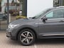 Volkswagen Tiguan 1.5 TSI Elegance | Trekhaak | Stoel/Stuur verwarming | Camera | App-Connect | Grootlichtassistent |