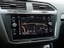 Volkswagen Tiguan 1.5 TSI Elegance | Trekhaak | Stoel/Stuur verwarming | Camera | App-Connect | Grootlichtassistent |