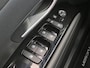 Hyundai Tucson 1.6 T-GDI PHEV Premium Sky 4WD / Dealer onderhouden / Fabrieksgarantie tot 03-2027 / Trekgewicht 1350 kg / Trekhaak afneembaar / Glazen schuif- en kanteldak / Elektrische achterklep / Stuur- Stoel & Achterbankverwarming / Stoelventilatie / Adaptief cruise control /